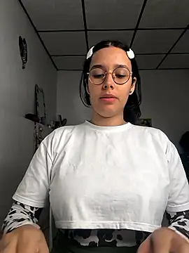 Snapshot of Annya-sweet chatting on January 17, 2026, 2:53 pm Annya-sweet online show from January 17, 2026, 2:53 pm