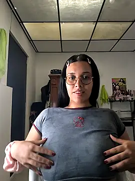 Snapshot of Annya-sweet chatting on September 22, 2025, 3:18 pm Annya-sweet online show from September 22, 2025, 3:18 pm