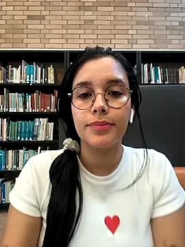 Snapshot of Annya-sweet chatting on October 30, 2025, 2:58 pm Annya-sweet online show from October 30, 2025, 2:58 pm