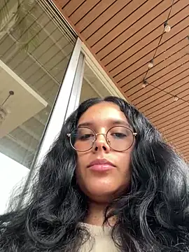 Snapshot of Annya-sweet chatting on March 17, 2025, 5:27 pm Annya-sweet online show from March 17, 2025, 5:27 pm