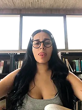 Snapshot of Annya-sweet chatting on February 19, 2026, 2:47 pm Annya-sweet online show from February 19, 2026, 2:47 pm