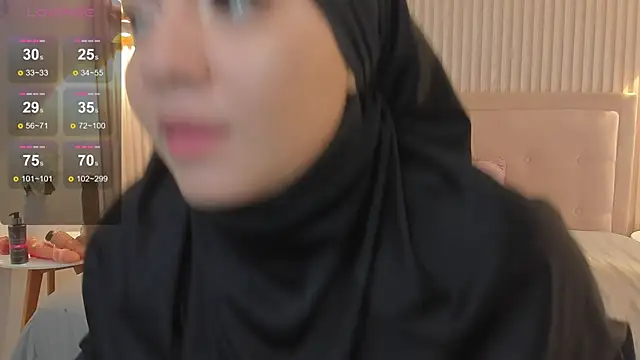 Snapshot of Sooffii_1 chatting on March 19, 2025, 5:19 am Sooffii 1 online show from March 19, 2025, 5:19 am