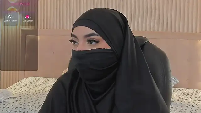 Snapshot of Sooffii_1 chatting on March 12, 2025, 5:24 am Sooffii 1 online show from March 12, 2025, 5:24 am