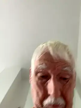 Snapshot of Steffibi1954 chatting on October 31, 2025, 12:24 pm Steffibi1954 online show from October 31, 2025, 12:24 pm