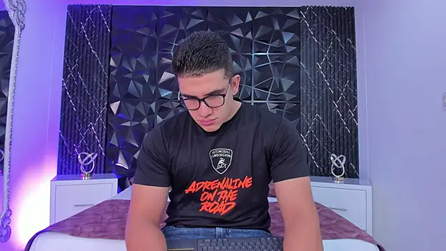 Snapshot of JeffDaltton chatting on December 2, 2025, 8:32 pm JeffDaltton online show from December 2, 2025, 8:32 pm