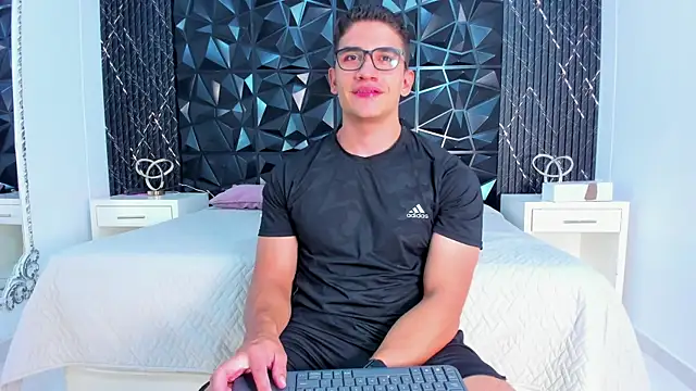 Snapshot of JeffDaltton chatting on September 15, 2025, 7:47 pm JeffDaltton online show from September 15, 2025, 7:47 pm