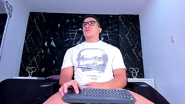 Snapshot of JeffDaltton chatting on October 21, 2025, 8:19 pm JeffDaltton online show from October 21, 2025, 8:19 pm