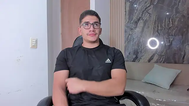 Snapshot of JeffDaltton chatting on October 4, 2025, 8:43 pm JeffDaltton online show from October 4, 2025, 8:43 pm