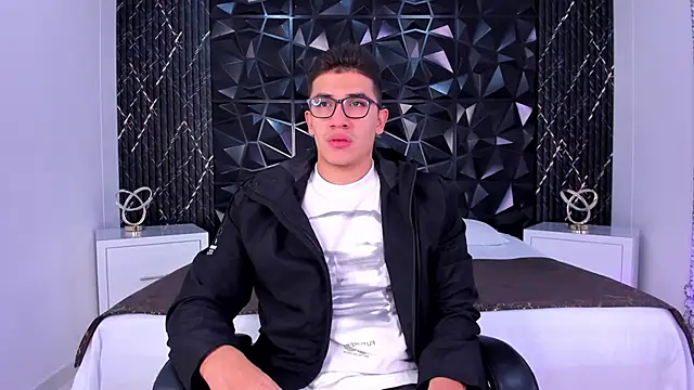 Snapshot of JeffDaltton chatting on November 14, 2025, 8:45 pm JeffDaltton online show from November 14, 2025, 8:45 pm