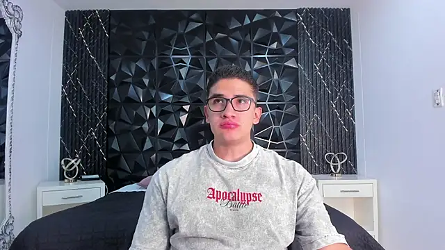 Snapshot of JeffDaltton chatting on October 9, 2025, 8:42 pm JeffDaltton online show from October 9, 2025, 8:42 pm