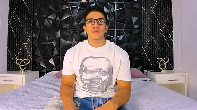 Snapshot of JeffDaltton chatting on September 30, 2025, 8:26 pm JeffDaltton online show from September 30, 2025, 8:26 pm