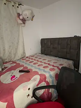 Snapshot of salome_polaniiee chatting on April 11, 2026, 7:45 am salome polaniiee online show from April 11, 2026, 7:45 am