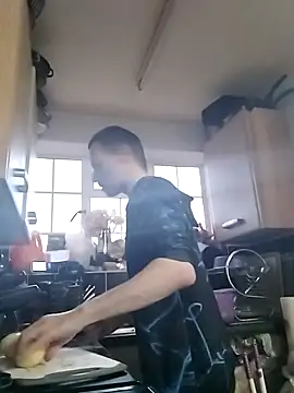 Erimyka online show from February 28, 2026, 5:23 pm