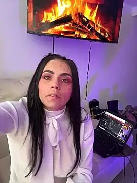 i am nina  online show from November 23, 2025, 9:36 pm