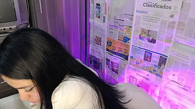 i am nina  online show from March 1, 2025, 2:04 am