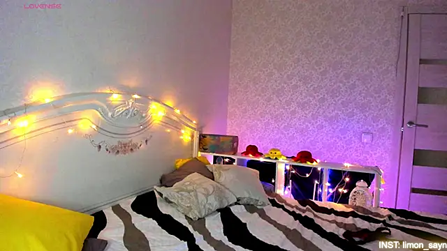 LillyMoure  online show from February 23, 2026, 11:16 pm