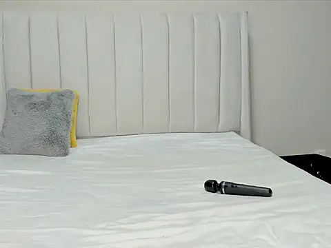  heavenlysent online show from November 24, 2025, 4:12 am