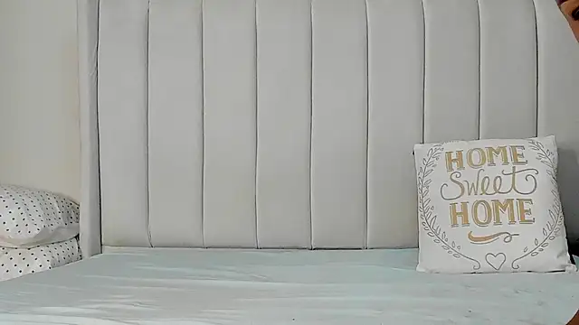 Snapshot of _heavenlysent chatting on May 19, 2026, 4:08 am heavenlysent online show from May 19, 2026, 4:08 am