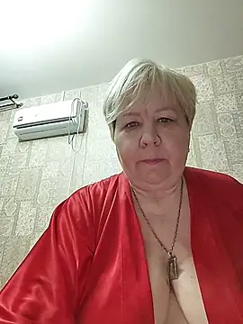 Snapshot of EffectFiona chatting on April 24, 2026, 11:07 pm EffectFiona online show from April 24, 2026, 11:07 pm