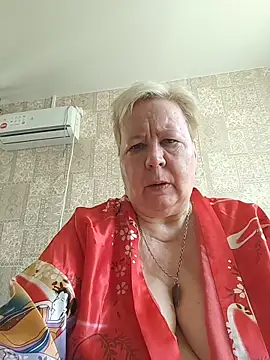 Snapshot of EffectFiona chatting on May 12, 2026, 4:31 am EffectFiona online show from May 12, 2026, 4:31 am