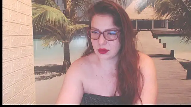 Queen  Natasha online show from December 17, 2025, 10:48 pm