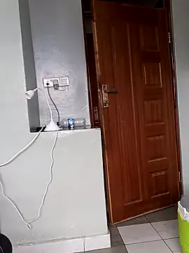 Prettybecs online show from February 13, 2025, 4:32 am