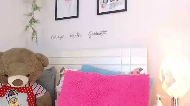 Snapshot of Joliet chatting on September 17, 2025, 11:51 pm Joliet online show from September 17, 2025, 11:51 pm