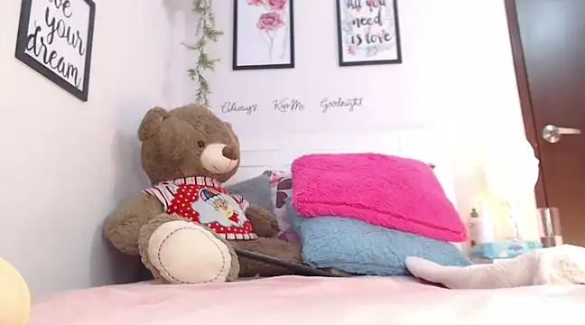 Snapshot of Joliet chatting on February 4, 2025, 7:18 am Joliet online show from February 4, 2025, 7:18 am