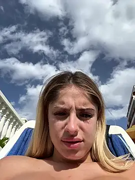 Snapshot of BritneyDimond chatting on December 23, 2024, 12:08 pm BritneyDimond online show from December 23, 2024, 12:08 pm