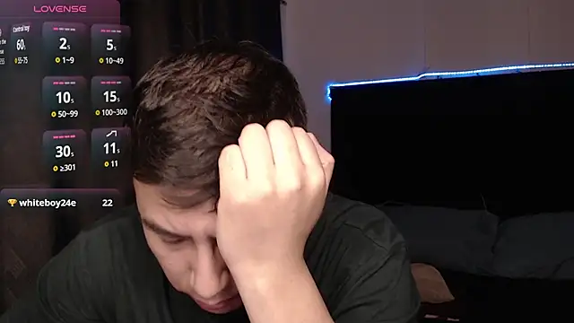 andrewmhilton  online show from February 4, 2026, 8:09 am