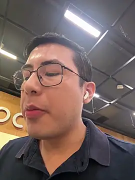 andrewmhilton  online show from April 15, 2026, 7:58 pm