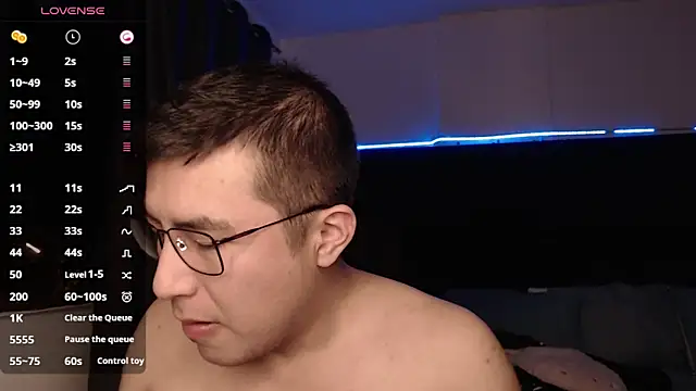 andrewmhilton  online show from October 26, 2025, 6:14 am