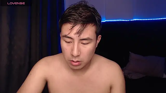 andrewmhilton  online show from March 30, 2026, 6:48 am