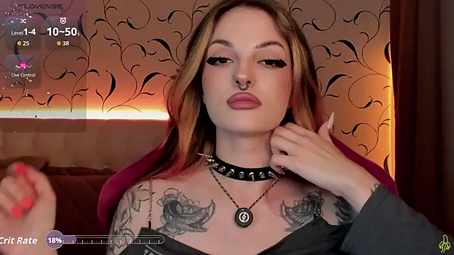 Snapshot of BratzieDarsie chatting on October 1, 2025, 9:47 am BratzieDarsie online show from October 1, 2025, 9:47 am