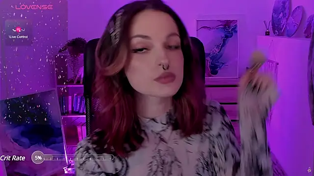 Snapshot of BratzieDarsie chatting on March 5, 2025, 11:28 am BratzieDarsie online show from March 5, 2025, 11:28 am