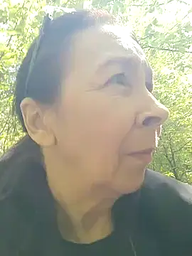 Snapshot of Celine_Faer1 chatting on May 25, 2026, 5:18 am Celine Faer1 online show from May 25, 2026, 5:18 am