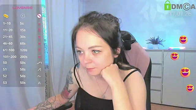 Snapshot of AnnyHoney_ chatting on July 18, 2026, 1:30 pm AnnyHoney online show from July 18, 2026, 1:30 pm