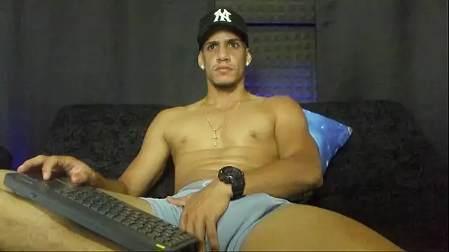 Snapshot of jhonnysnow17 chatting on October 4, 2025, 6:48 am jhonnysnow17 online show from October 4, 2025, 6:48 am