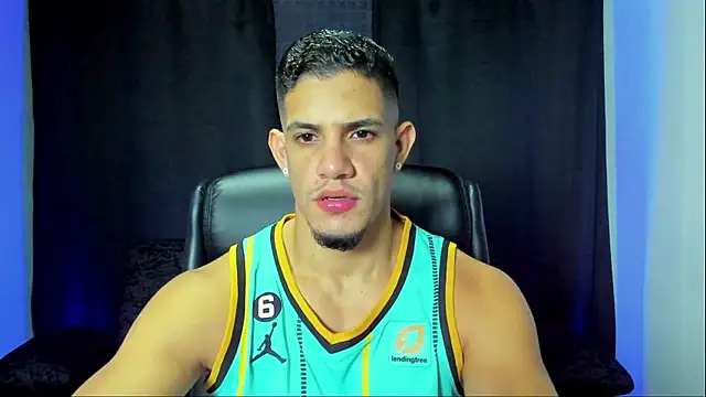 Snapshot of jhonnysnow17 chatting on October 31, 2025, 5:48 am jhonnysnow17 online show from October 31, 2025, 5:48 am