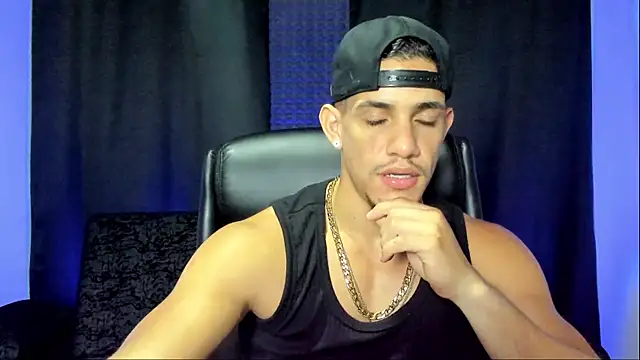 Snapshot of jhonnysnow17 chatting on October 10, 2025, 11:05 pm jhonnysnow17 online show from October 10, 2025, 11:05 pm