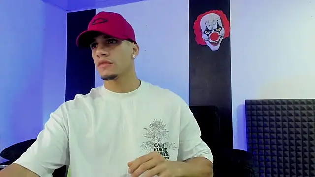 Snapshot of jhonnysnow17 chatting on March 9, 2025, 8:51 am jhonnysnow17 online show from March 9, 2025, 8:51 am