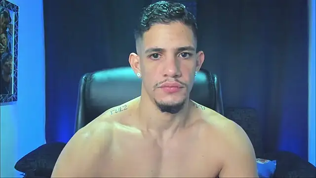 Snapshot of jhonnysnow17 chatting on November 14, 2025, 8:23 pm jhonnysnow17 online show from November 14, 2025, 8:23 pm