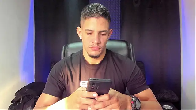 Snapshot of jhonnysnow17 chatting on October 17, 2025, 9:49 pm jhonnysnow17 online show from October 17, 2025, 9:49 pm