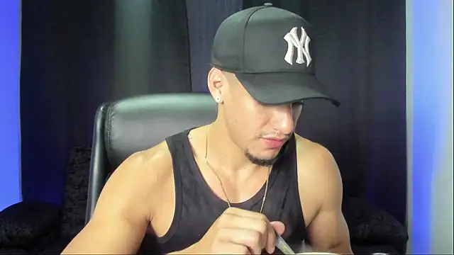 Snapshot of jhonnysnow17 chatting on October 5, 2025, 9:49 pm jhonnysnow17 online show from October 5, 2025, 9:49 pm