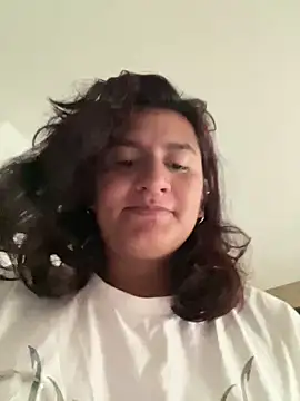 Snapshot of ari_artis chatting on January 24, 2025, 6:14 pm ari artis online show from January 24, 2025, 6:14 pm