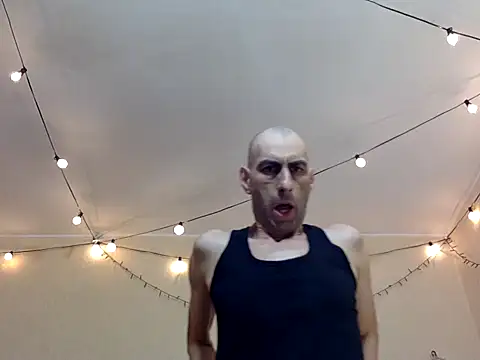 HandsomeAlfie online show from September 18, 2025, 2:14 am