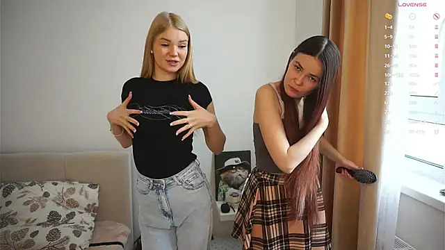 Snapshot of EllenReeves chatting on April 3, 2026, 5:47 am EllenReeves online show from April 3, 2026, 5:47 am