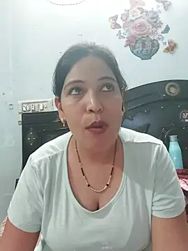 Snapshot of Poojabhabi101 chatting on June 23, 2026, 8:23 am Poojabhabi101 online show from June 23, 2026, 8:23 am