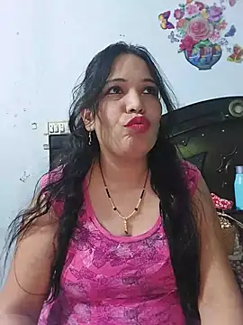 Snapshot of Poojabhabi101 chatting on June 8, 2026, 6:14 am Poojabhabi101 online show from June 8, 2026, 6:14 am