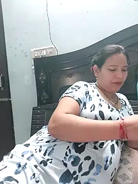 Snapshot of Poojabhabi101 chatting on May 7, 2026, 5:11 am Poojabhabi101 online show from May 7, 2026, 5:11 am